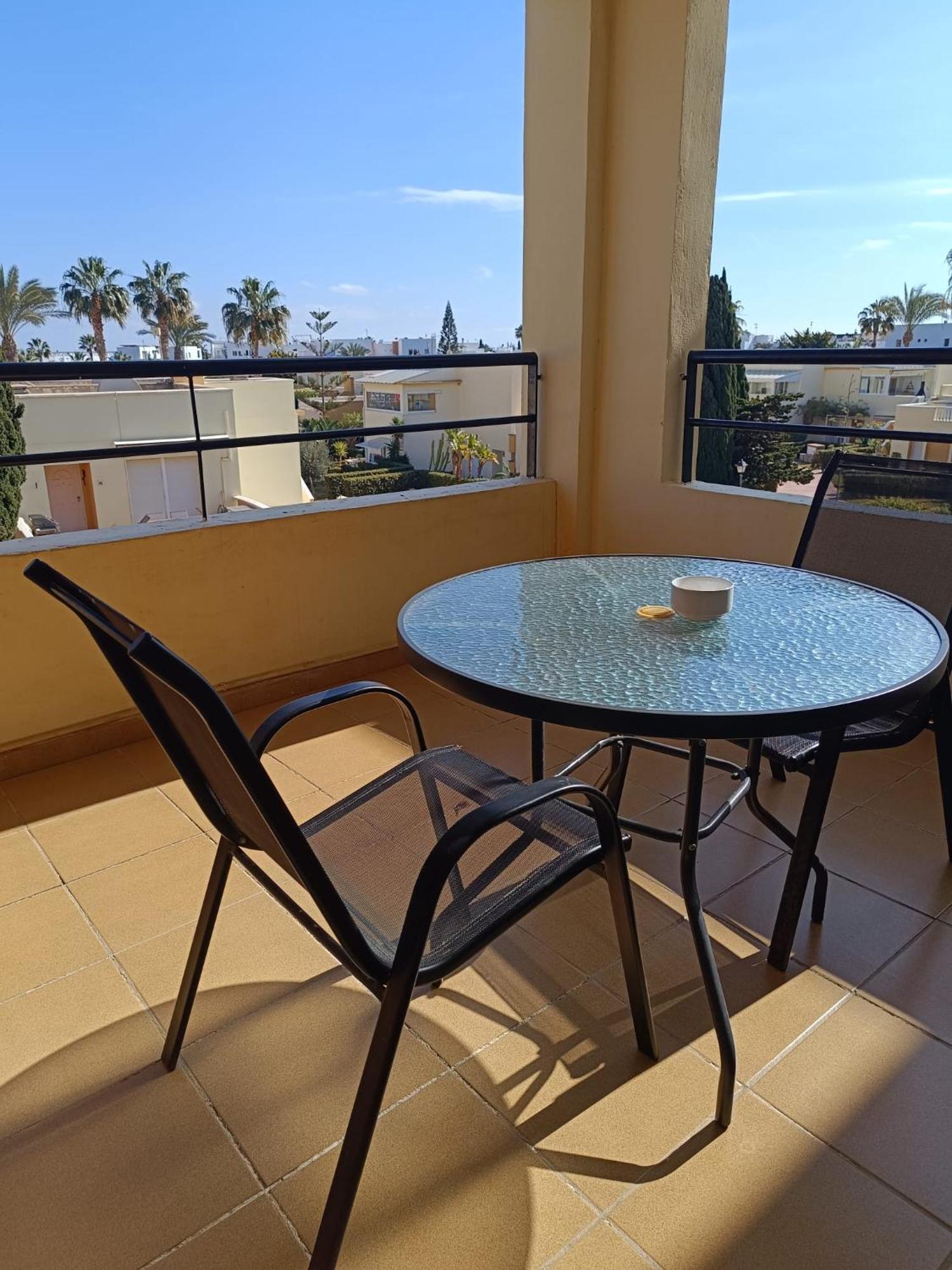 Urbanización Naturista Bahía De Vera, Estudio